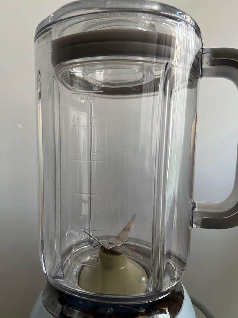 SMEG Blender with Bottle To Go, TV & Home Appliances, Kitchen