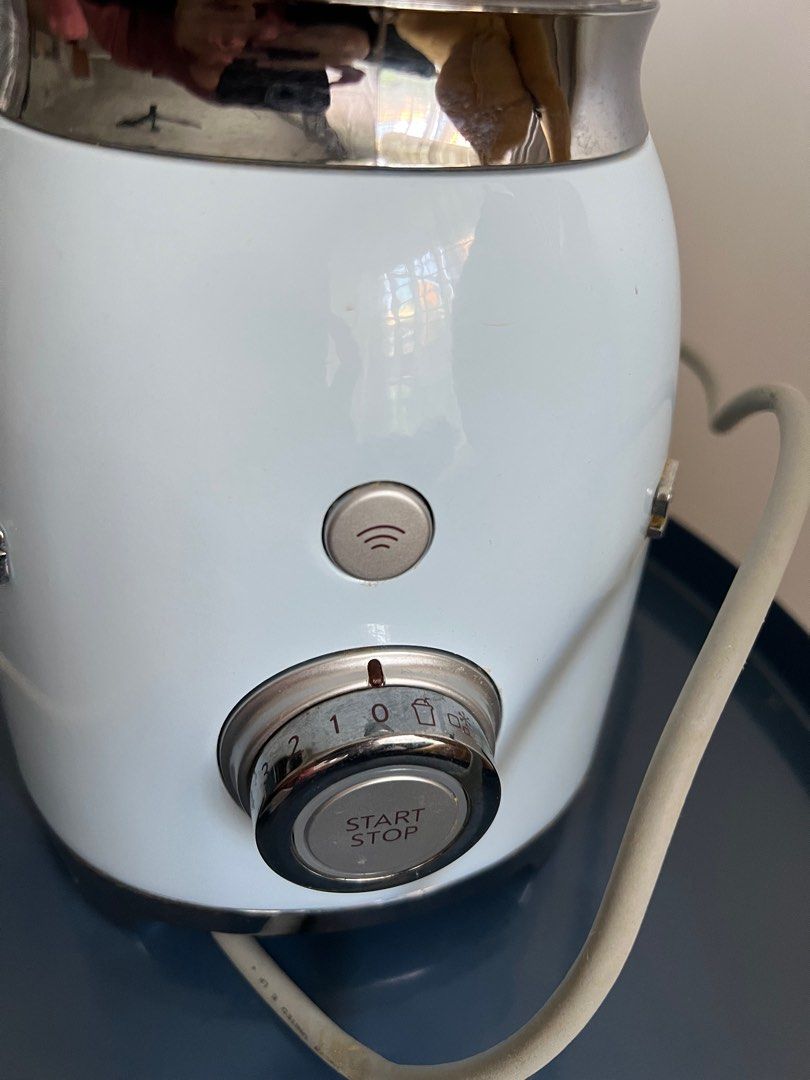 SMEG Blender with Bottle To Go, TV & Home Appliances, Kitchen