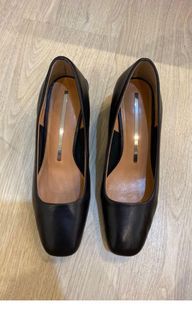 Staccato heels