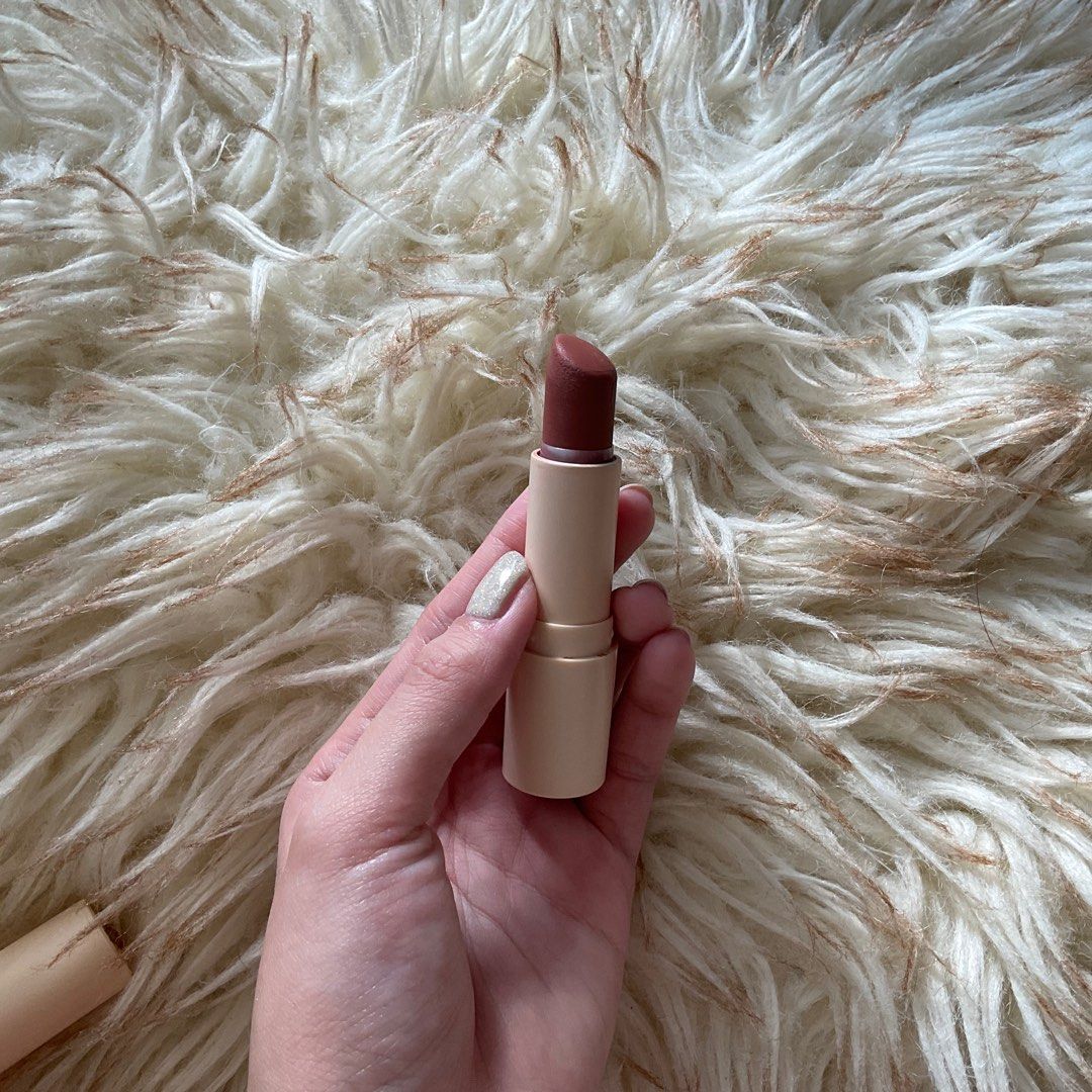 SUNNIES FACE Fluffmatte in On Repeat (Category: Makeup) located in Manila. Submitted by mamacitta (Listing ID 1217221570, Image 2). Description: • 70-80% content • barely used this shade.