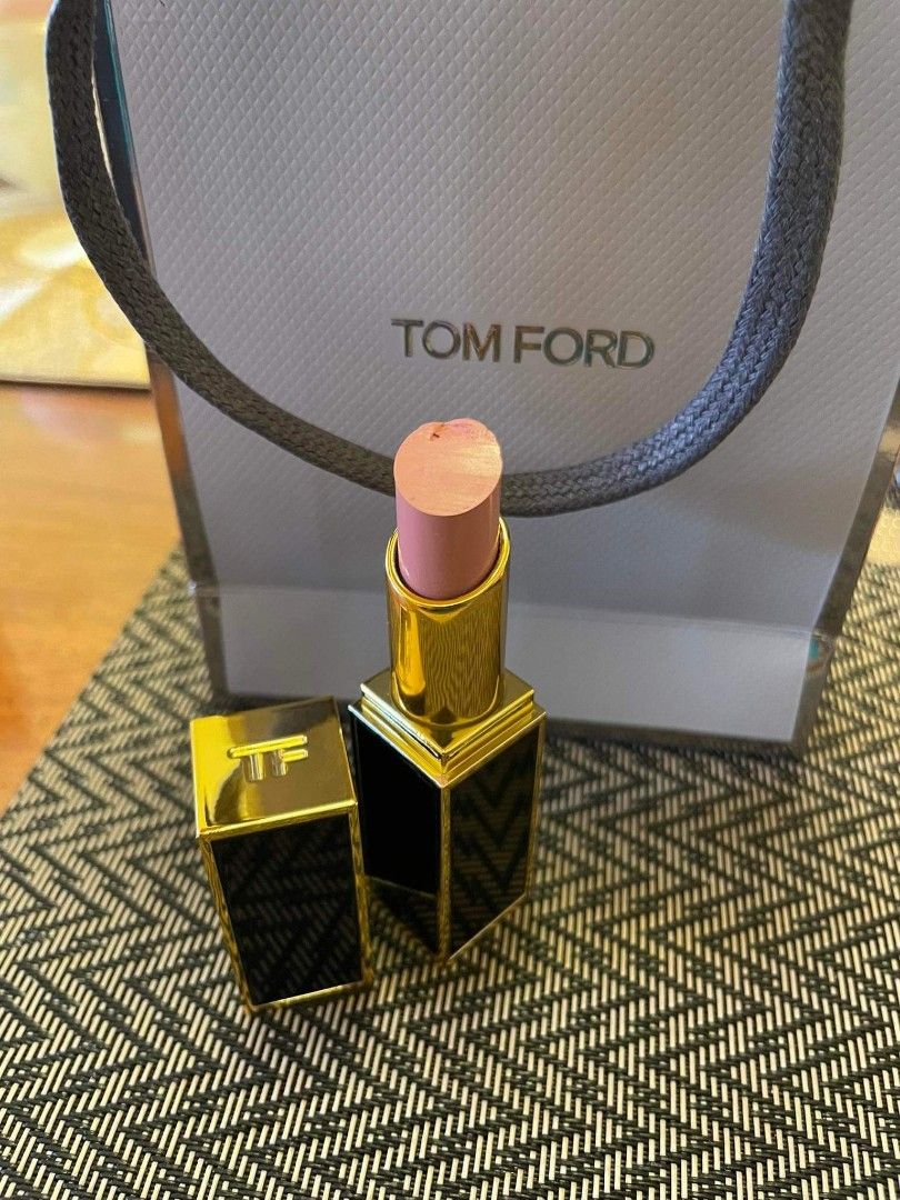 Tom Ford Blow up satin matte, Beauty & Personal Care, Face, Makeup on  Carousell