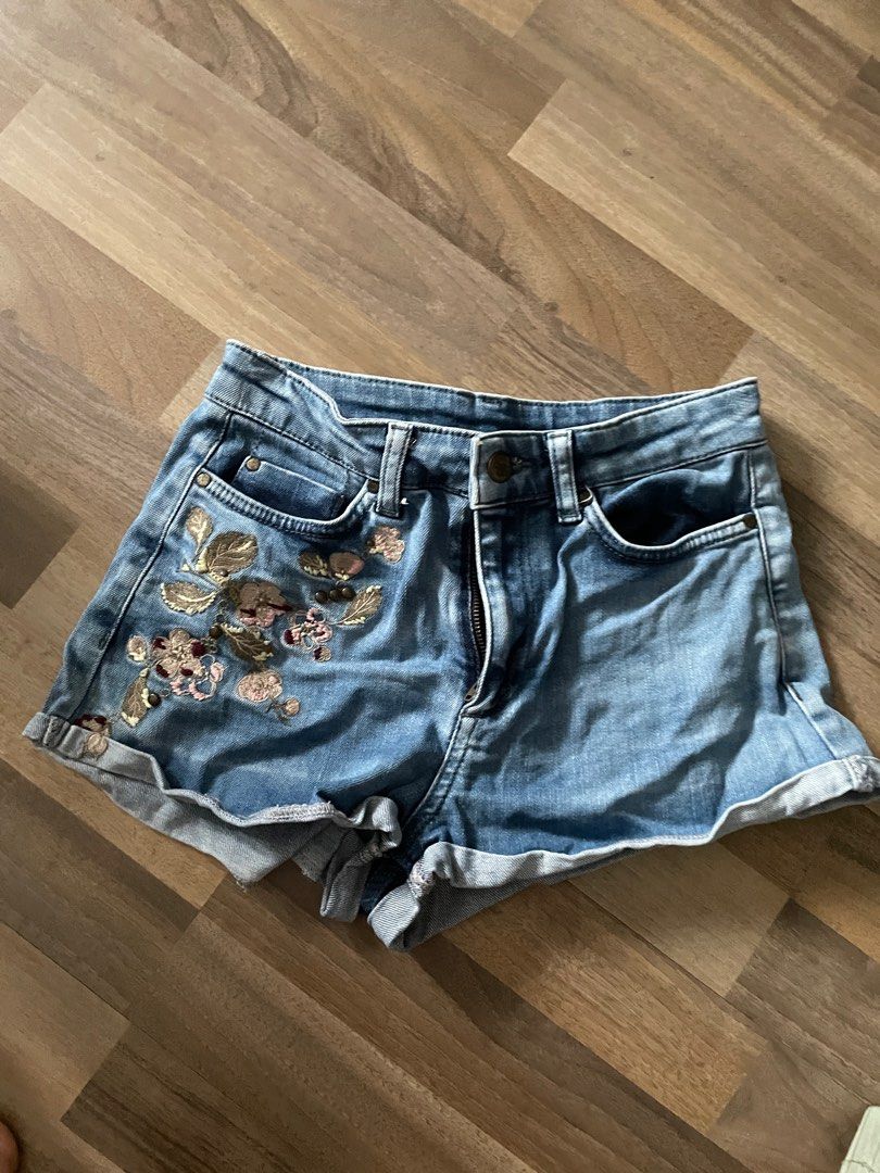 Topshop ashley ripped boyfriend shorts best sale