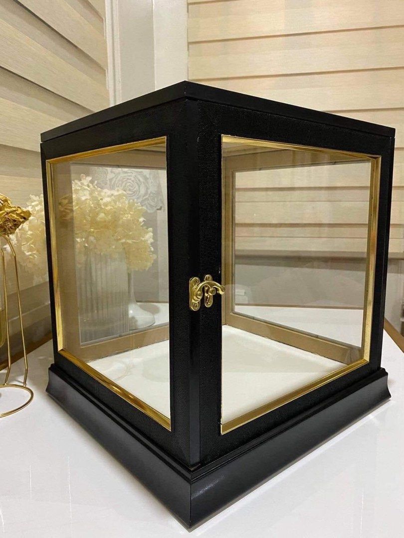 Urn display box on Carousell