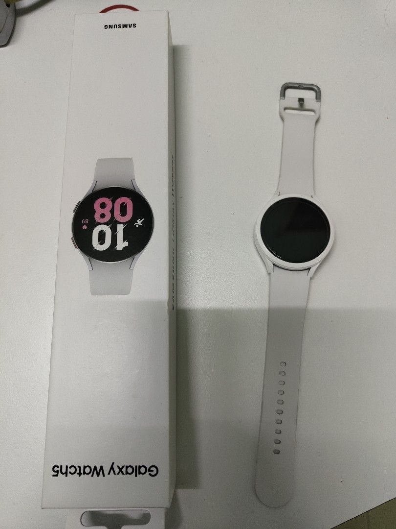 Used Samsung Galaxy Watch 5 44mm
