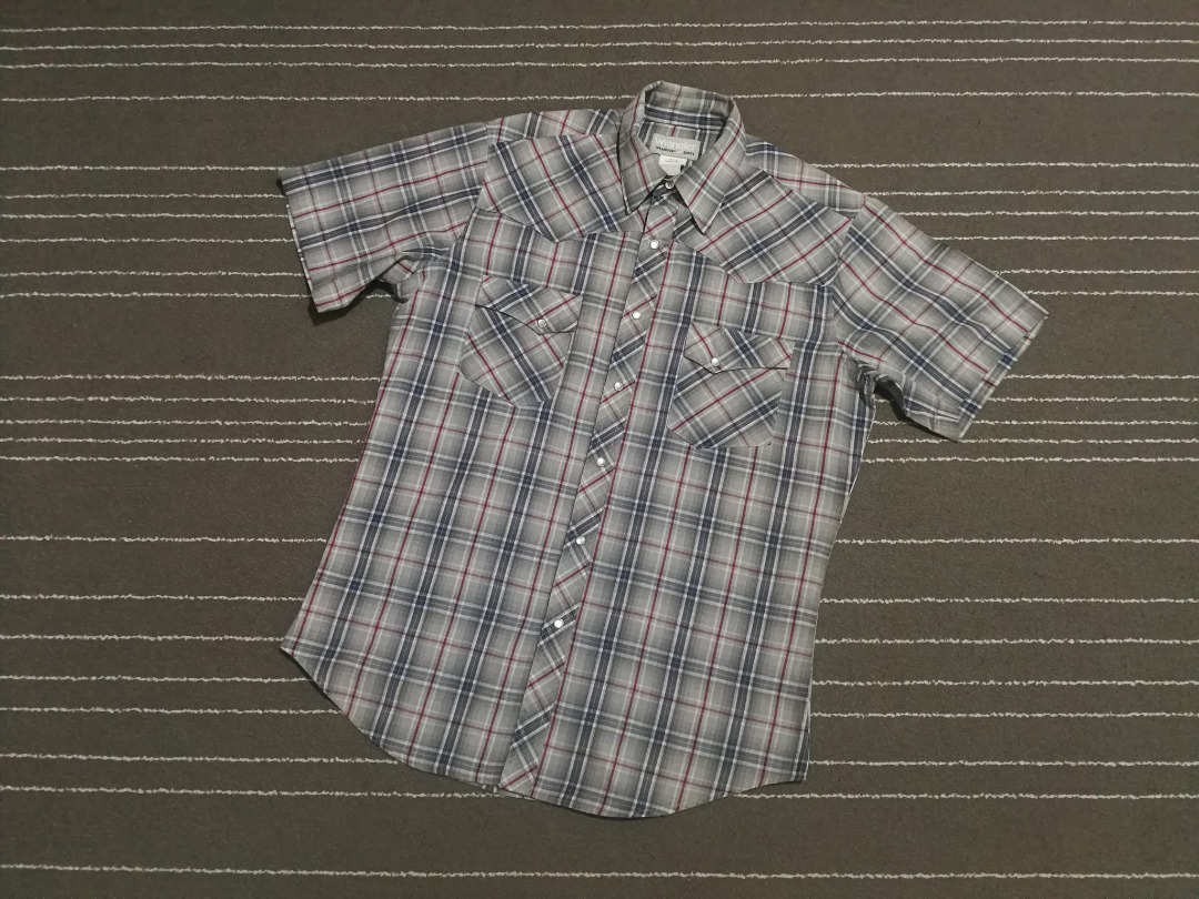 Vintage Wrangler Wrancher SHIRTS L, Men's Fashion, Tops & Sets, Tshirts &  Polo Shirts on Carousell