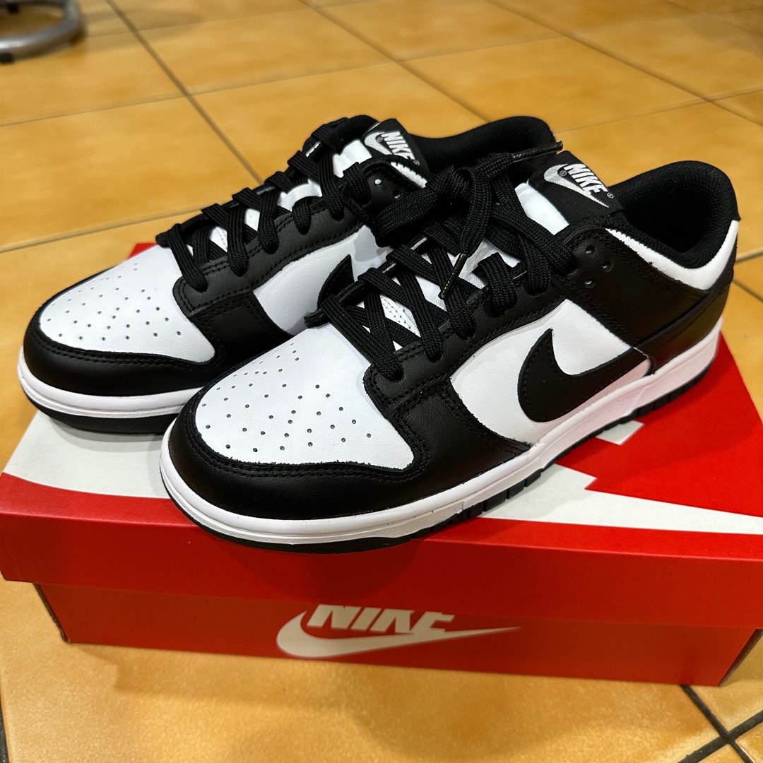 W NIKE DUNK LOW US9=26cm (全新品)經典熊貓, 她的時尚, 鞋, 運動鞋在