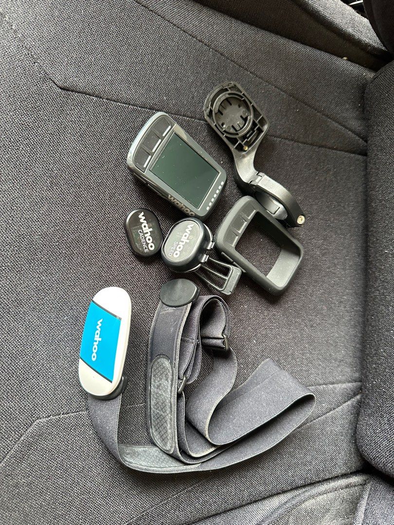 Wahoo Elemnt Bolt V1 Bicycle GPS Computer, Sports Equipment, Bicycles & Parts, Bicycles on Carousell
