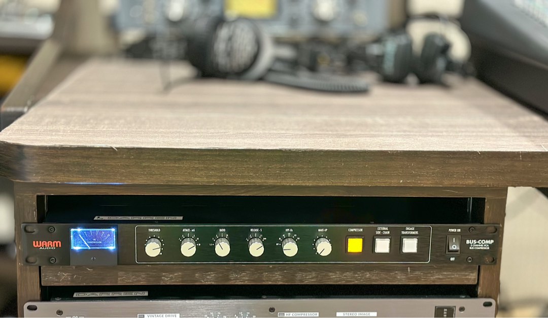 エフェクター WARM AUDIO BUS-COMP Компрессор WARM AUDIO Bus-Comp