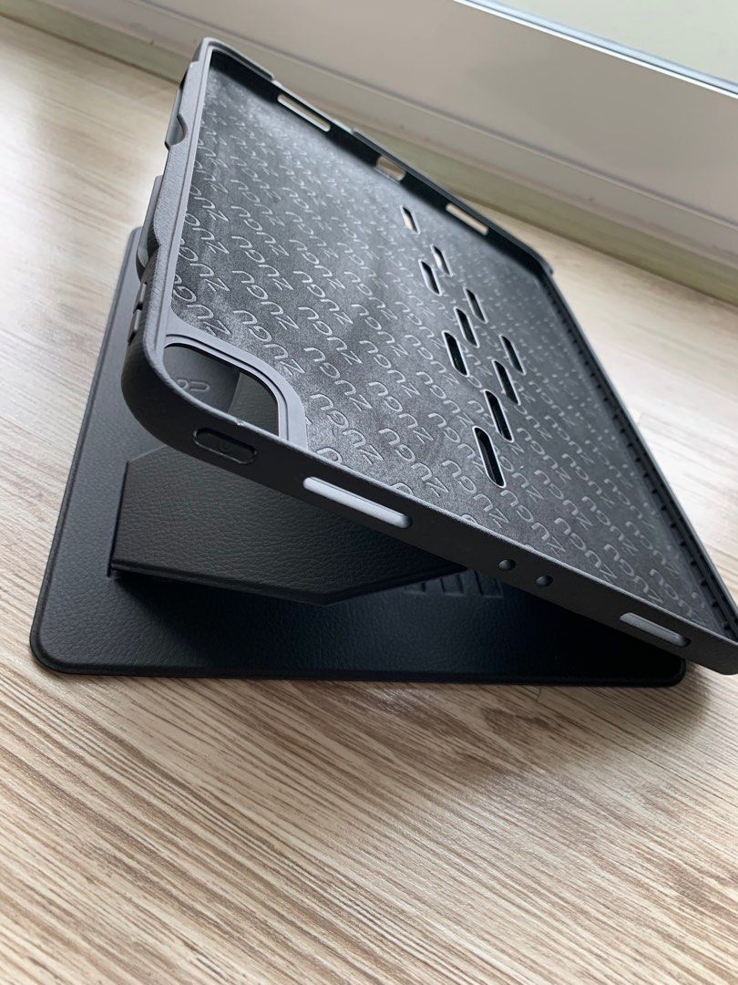 ZUGU iPad Pro 12.9 Case 2022 / 2021, Mobile Phones & Gadgets, Mobile