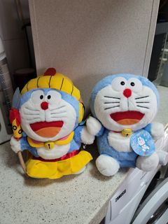 2002年  KFC Doraemon 多啦A夢 叮噹 25 cm 毛公仔 2隻 (2隻共$50)