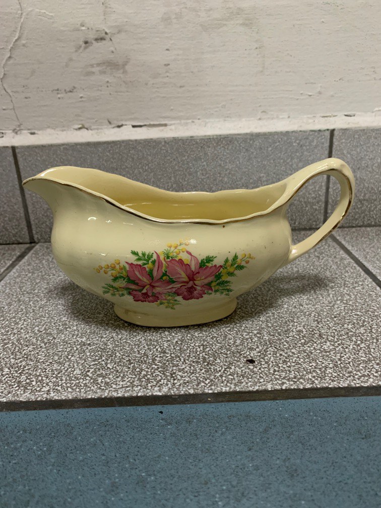 [29 UPLD 041] J & G Meakin Sunshine Gravy Boat, Hobbies & Toys