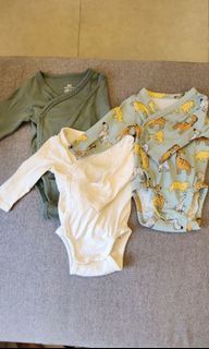3-piece H&M long-sleeved bodysuits or onesies (wrapover) for Newborns and Infants Boy or Girl