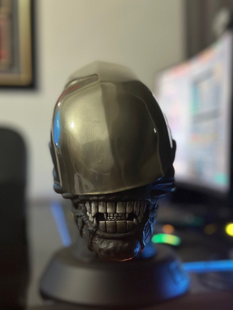 Alien quadrilogy 25th anniversary head figure, Hobbies & Toys