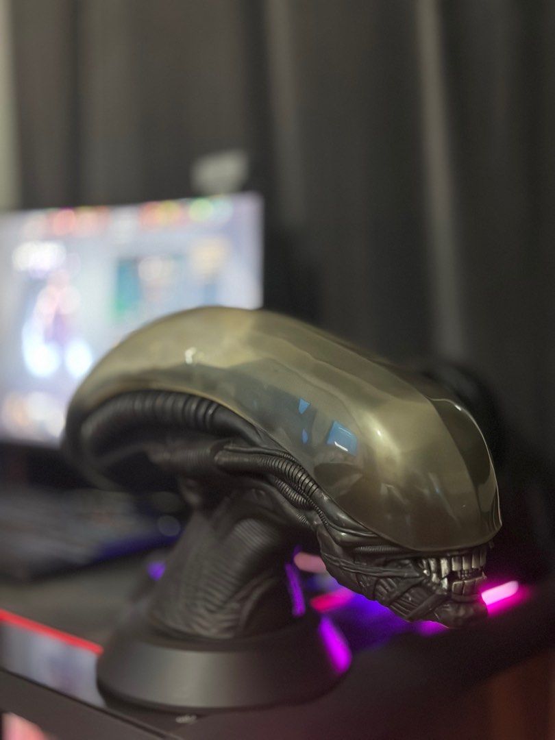 Alien quadrilogy 25th anniversary head figure, Hobbies & Toys