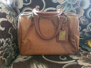 Alviero Martini bag