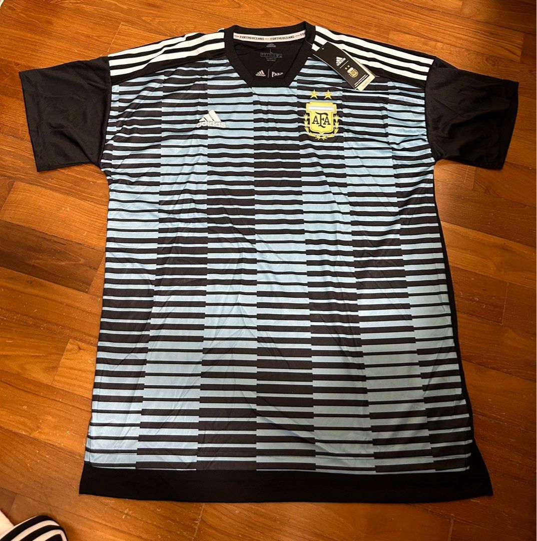 Argentina away jersey, Men's Fashion, Activewear on Carousell