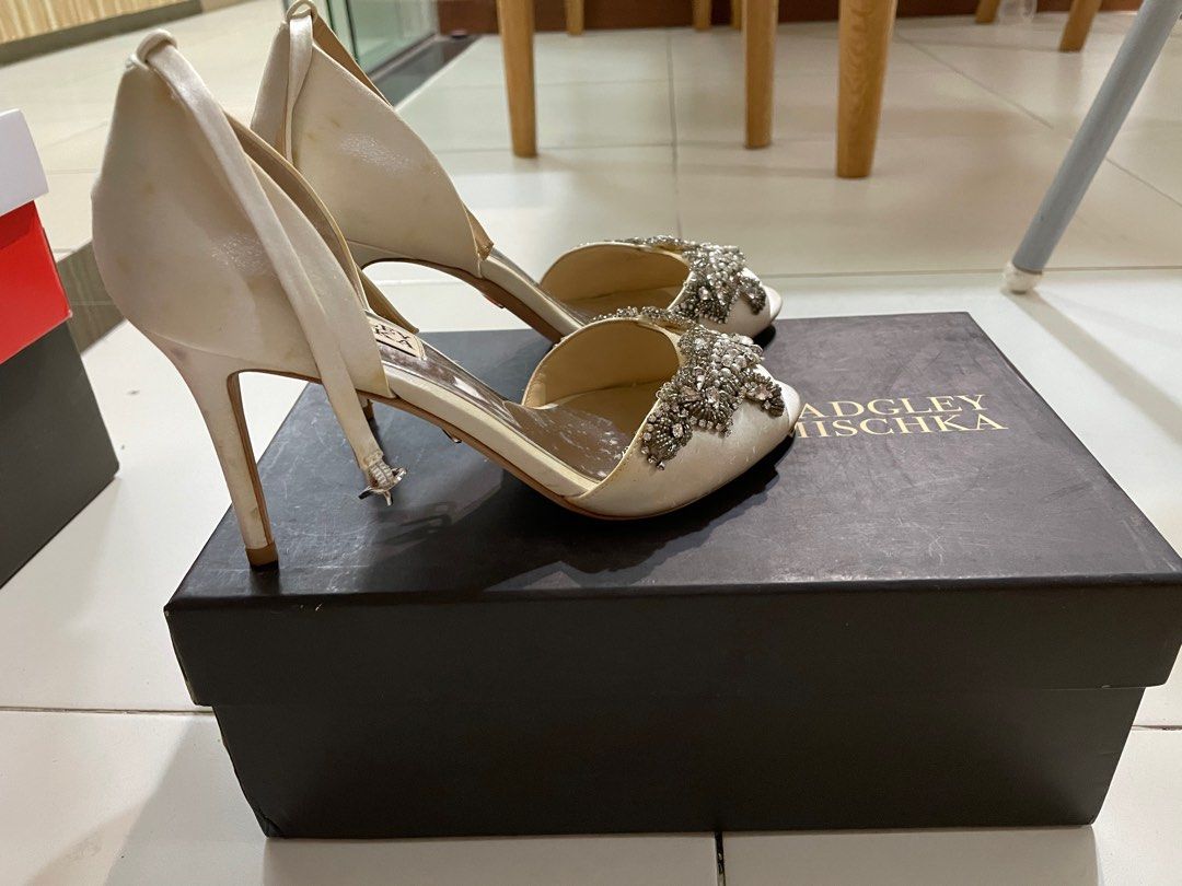Badgley mischka high heel Women s Fashion Footwear Heels on