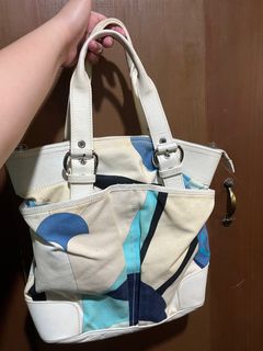 (Category: ) located in . Submitted by yumiizashop (Listing ID 1217542806, Image 1). Description: .
