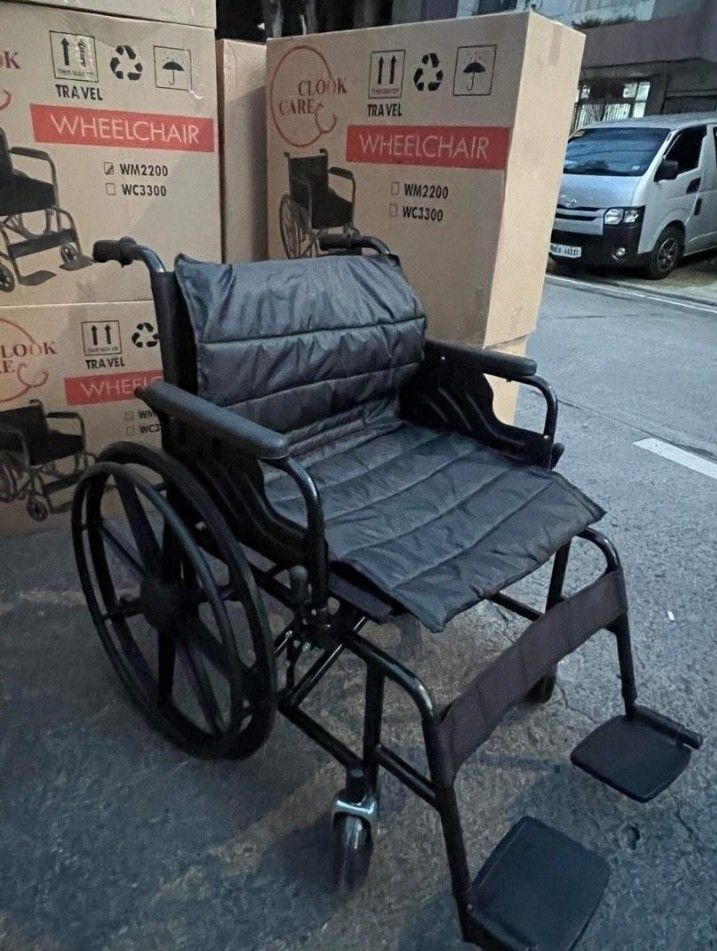 BARIATRIC WHEELCHAIR OBESE CHAIR, Health & Nutrition, Assistive