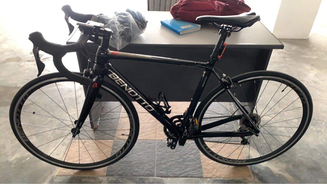BENOTTO 700C CARBON ROAD BIKE R100 SHIMANO 105
