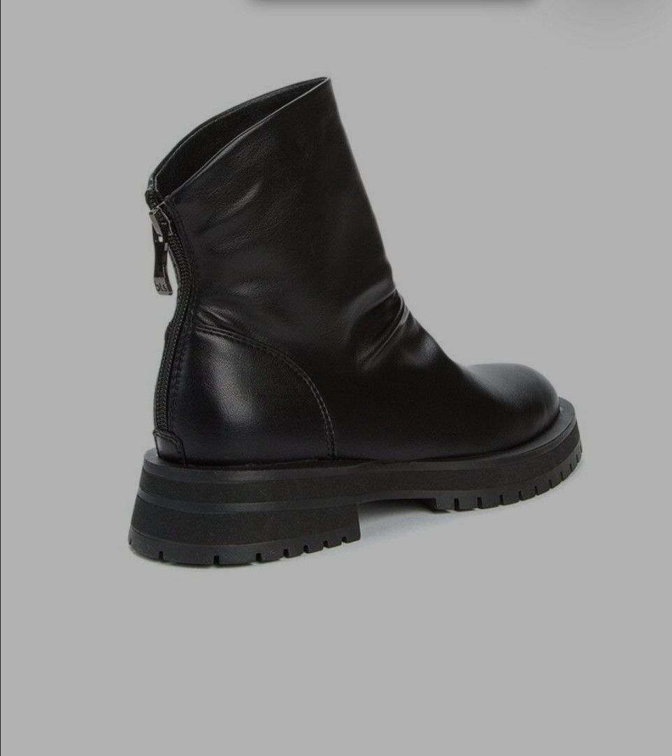 Black Boots EU39 Women s Fashion Footwear Boots on Carousell