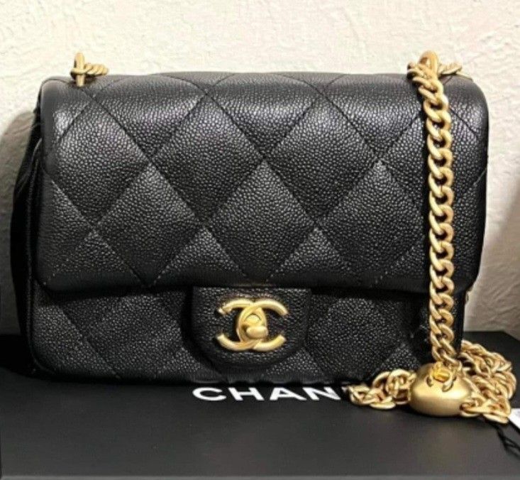 Authentic Chanel Heart Pearl Crush Mini Clutch with Chain, Luxury