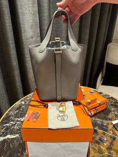 Hermes Etoupe Picotin Lock 18 PM Handbag