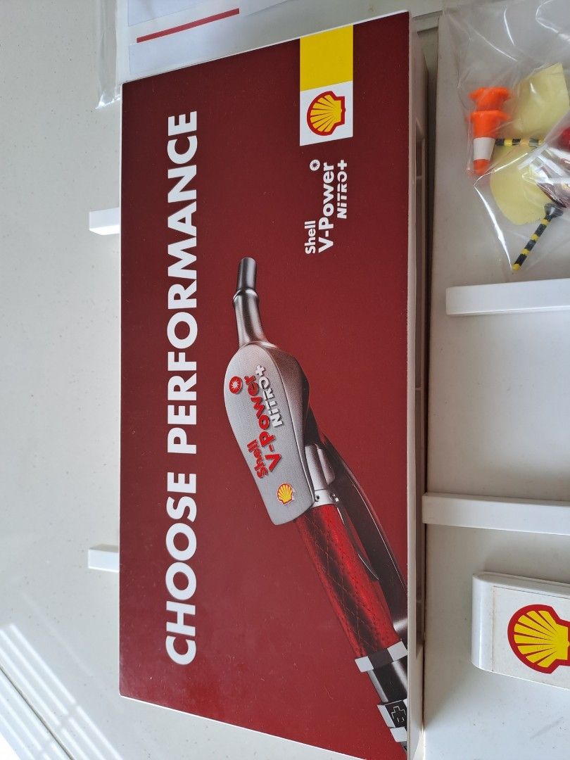Shell station self assembly kit, Hobbies & Toys, Toys & Games on Carousell
