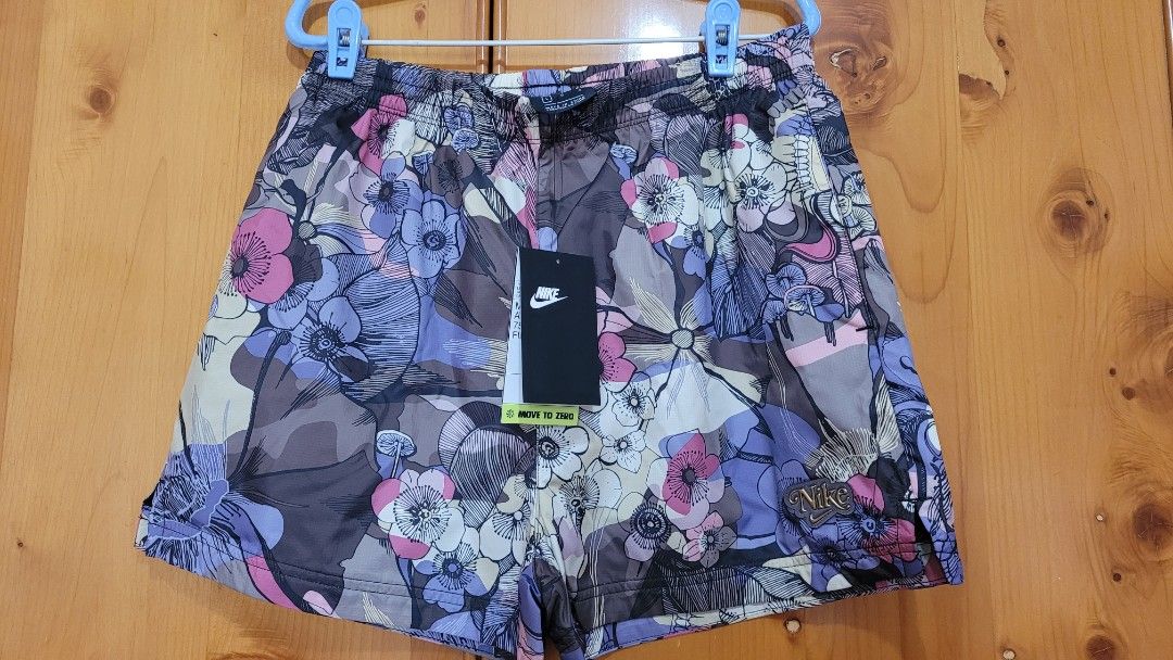 Brand New with Original Tag Nike Women s Shorts with side