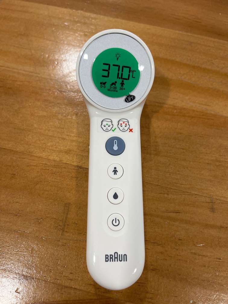 Braun No Touch forehead thermometer, Health & Nutrition, Thermometers