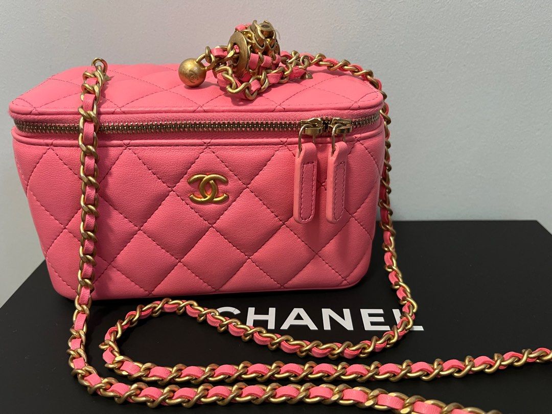 Chanel 22S vanity pearl crush pink lambskin, Luxury, Bags & Wallets on  Carousell