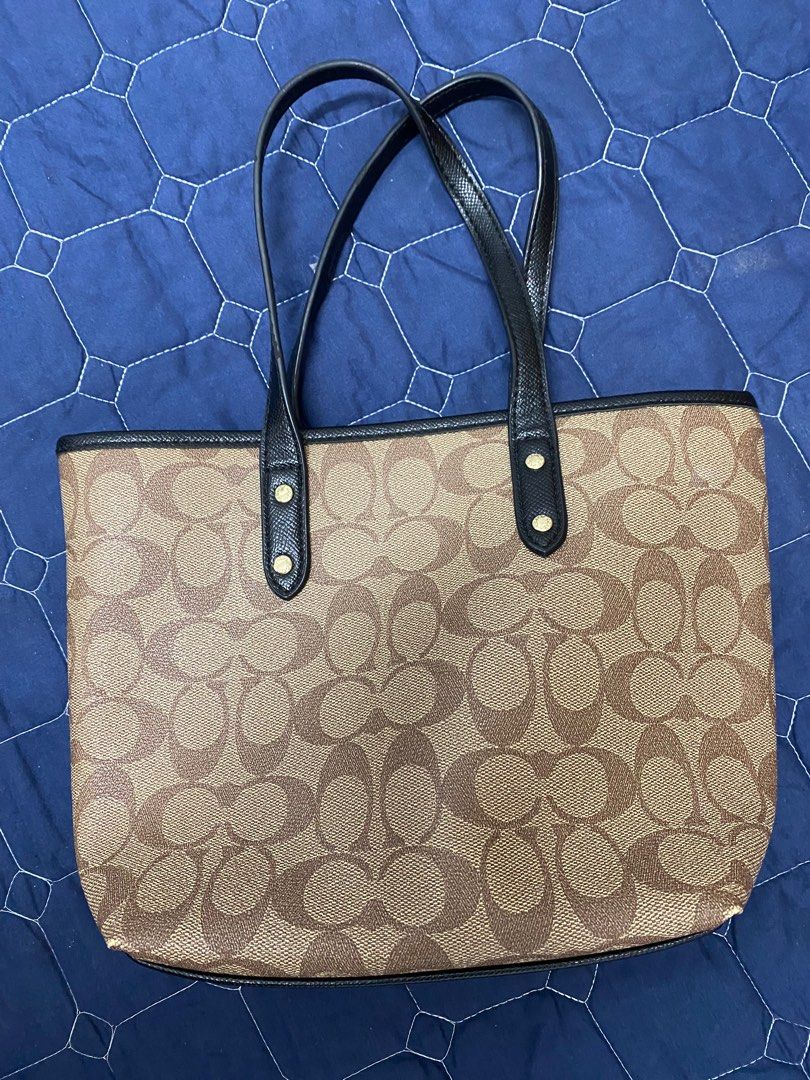 Coach Tote Bag, Women's Fashion, Bags & Wallets, Tote Bags on Carousell