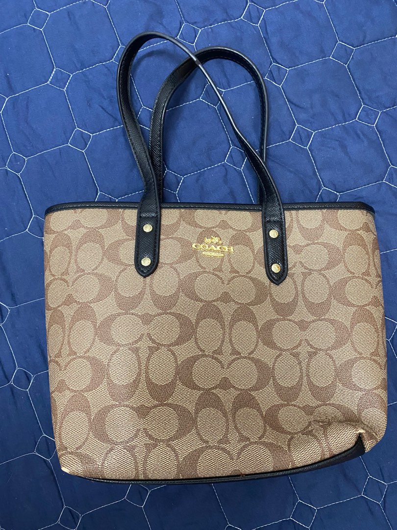 Coach Tote Bag, Women's Fashion, Bags & Wallets, Tote Bags on Carousell