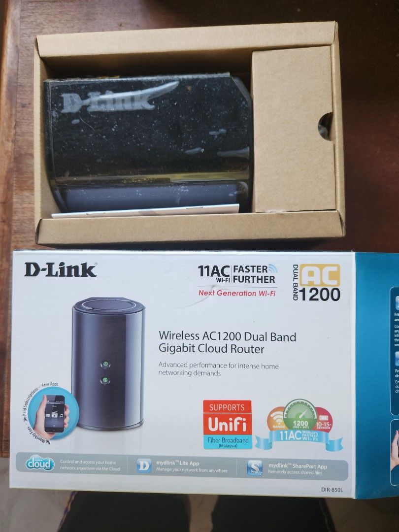 D-Link Wireless AC1200 Dual Band Gigabit Cloud Router, Computers & Tech ...