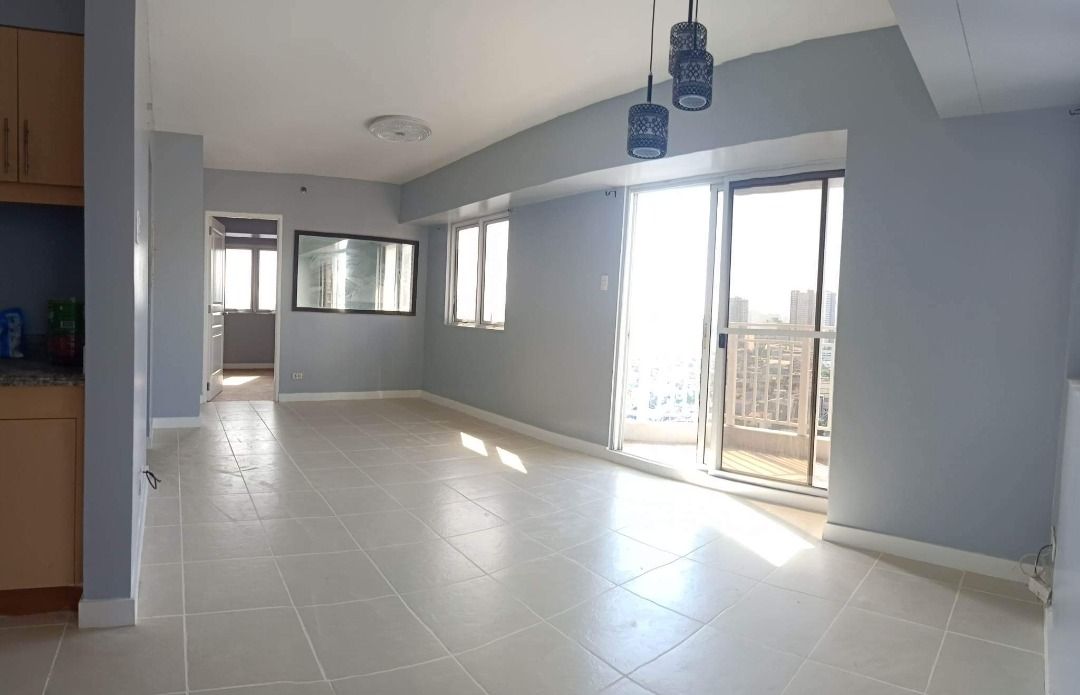 DMCI 2BR condo for rent in Manila near LRT V Mapa, Centro Escolar University, PUP, UERM SORREL