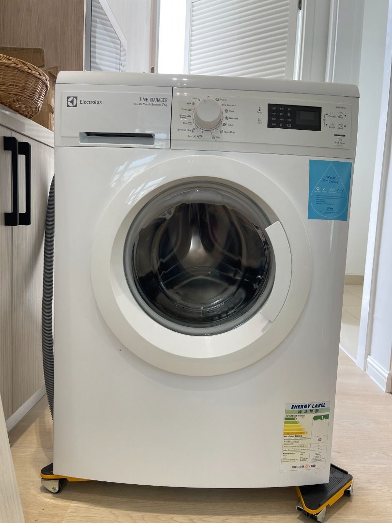Electrolux Front Load Washing Machine 7KG, TV & Home Appliances