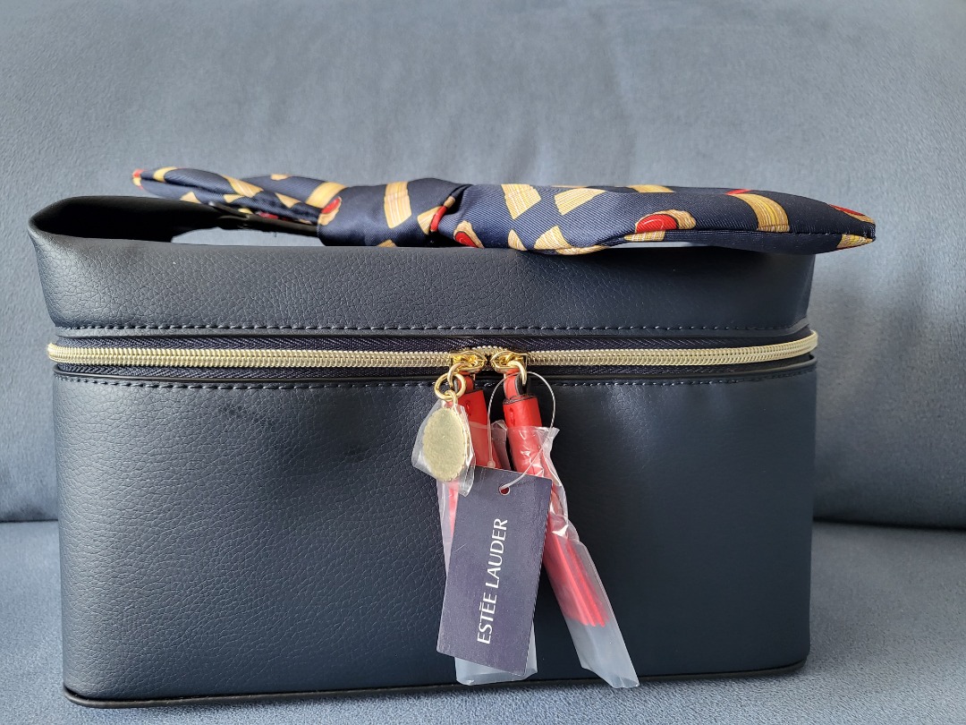 Estee lauder toiletry bag sales