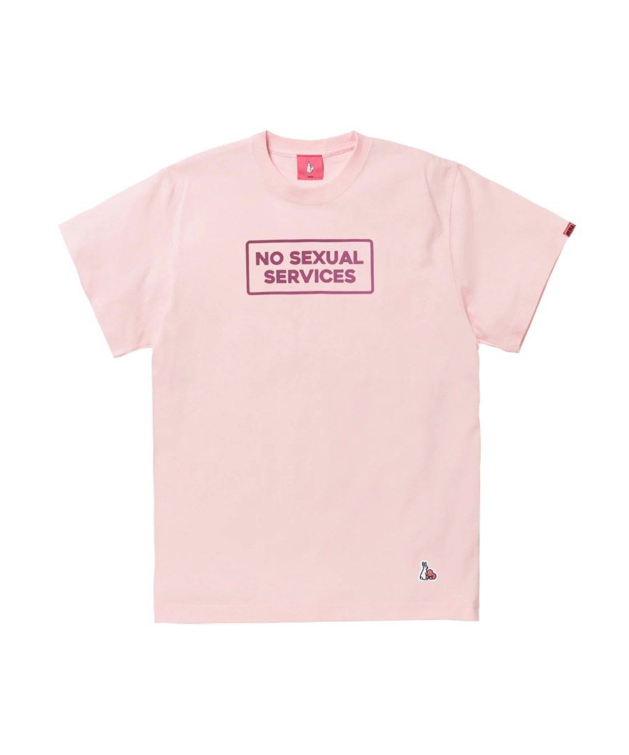 FR2 梅 NO SEXUAL SERVICES Tシャツ（ピンク） FR2 梅 NO SEXUAL SERVICES Tシャツ（ピンク）