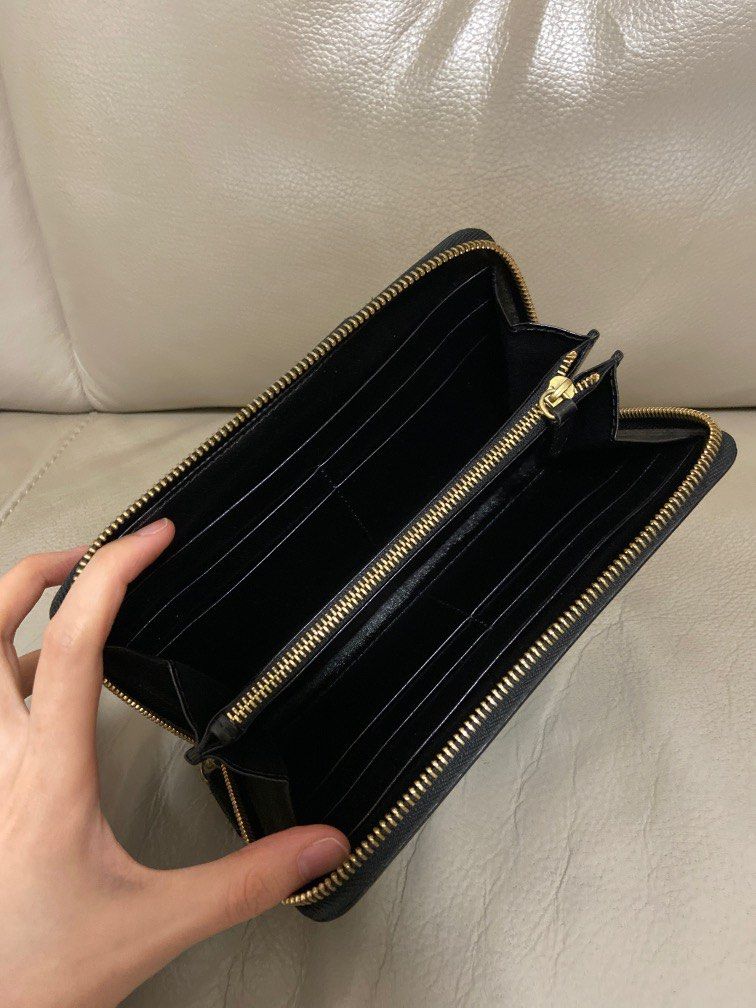 GIVENCHY （分類：手袋及銀包）位於 Hong Kong。 由 wendy0522 提交（商品編號 1217544151，圖片 3）。簡介： 。