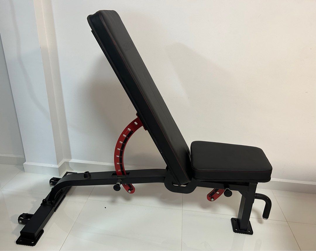 Gym Bench, Sports Equipment, Exercise & Fitness, Cardio & Fitness
