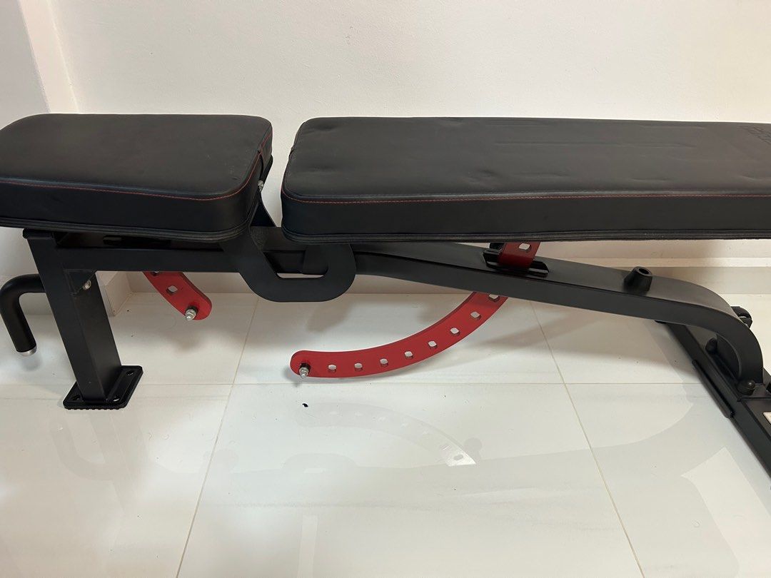 Gym Bench, Sports Equipment, Exercise & Fitness, Cardio & Fitness