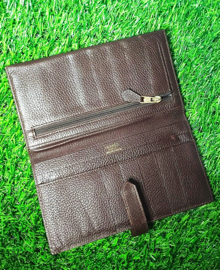 Hermes (Category: Luxury Bags & Wallets) located in Zamboanga. Submitted by Clairey03 (Listing ID 1217471711, Image 3). Description: nahalungkat sa baul... NGA. genuine leather.