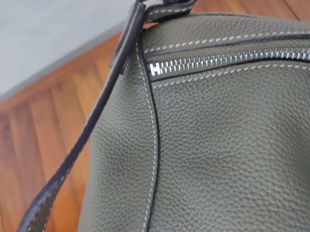 Hermes Etoupe Gray Clemence Lindy 26 Handbag Bag – MAISON de LUXE