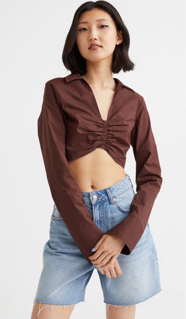 H&M Cropped gathered shirt (Category: Blouses) located in San Isidro. Submitted by 317.studios (Listing ID 1217508396, Image 1). Description: 799 on their website rfs: too small for me.