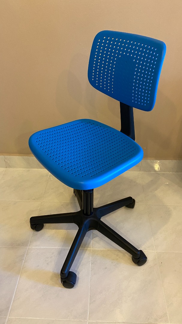 IKEA ALRIK Swivel Work/Study Chair (vibrant blue), Furniture & Home
