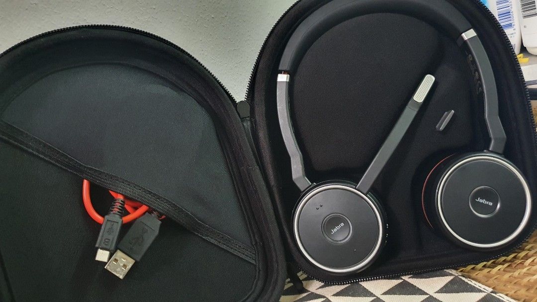 Jabra Evolve 75 (Category: Headphones & Headsets) located in Las Pinas. Submitted by clearancefanatic (Listing ID 1217498544, Image 1). Description: Jabra Evolve 75 Mint Condition with Cable and Dongle SRP: Php 15,700 refer to below for details https://comlan-inc.com/product/jabra-evolve-75/.