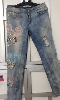 jeans pensil dengan manik manik lucu Mickey mouse