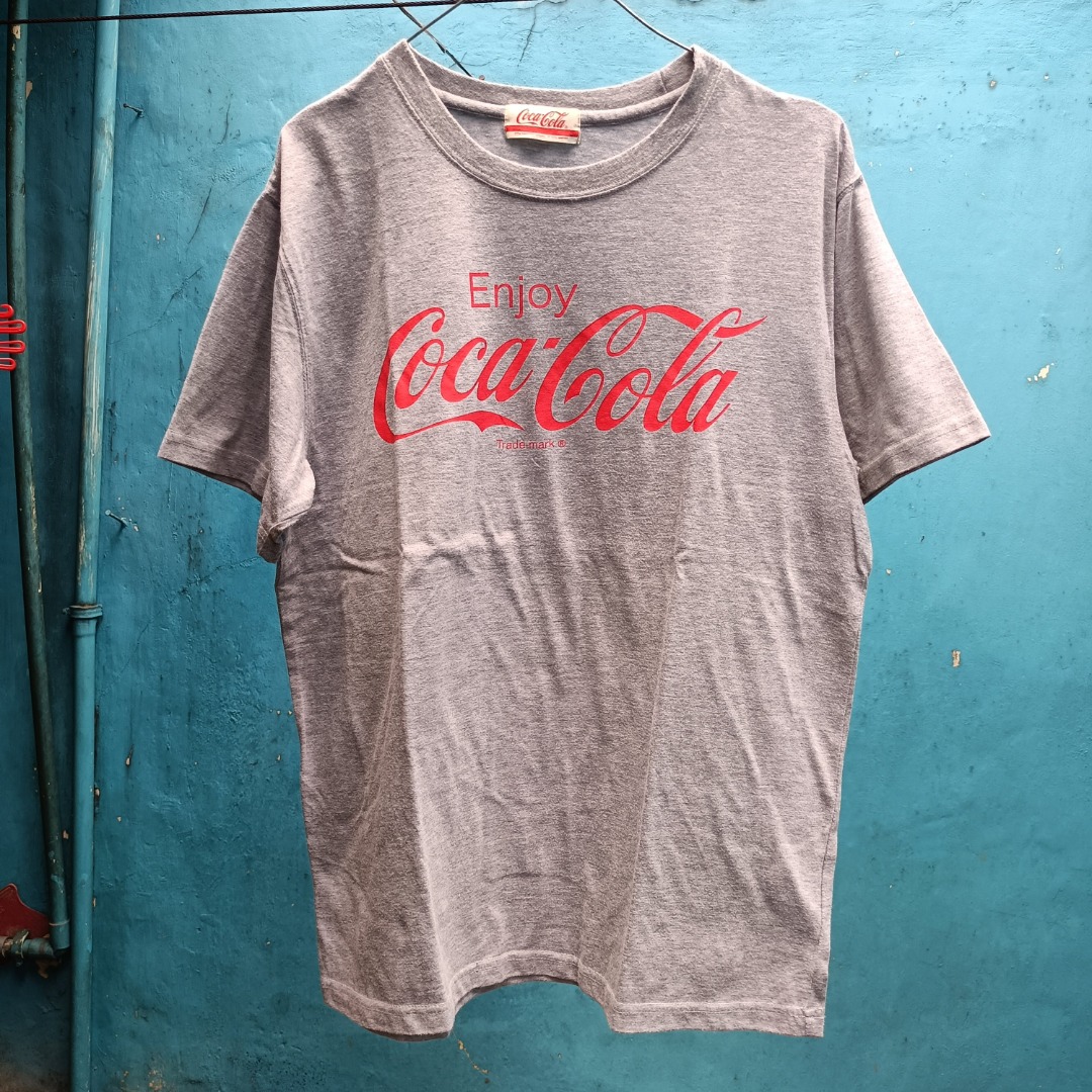 Kaos Coca Cola Abu Vintage Second Original, Fesyen Pria, Pakaian