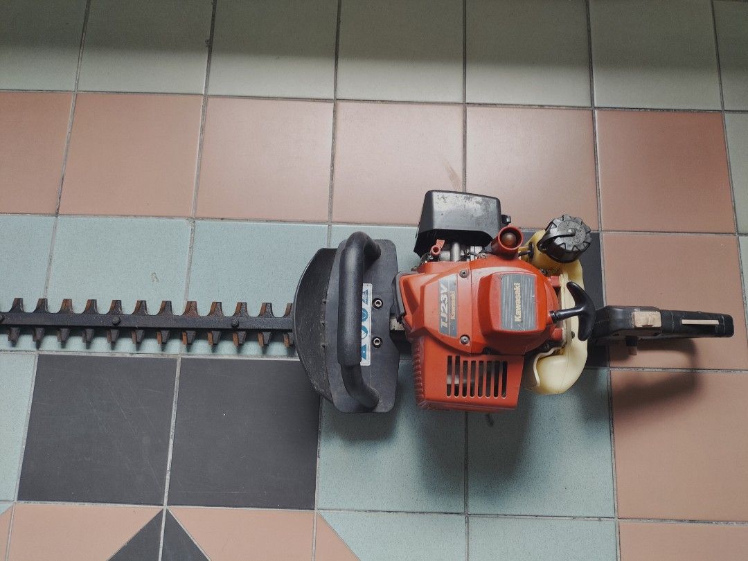 Kawasaki TJ23V Hedge Trimmer, Everything Else, Others on Carousell