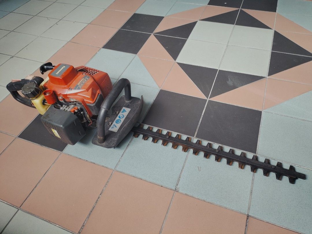 Kawasaki TJ23V Hedge Trimmer, Everything Else, Others on Carousell